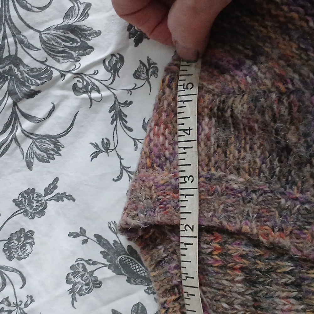 Mexx Sweater- Size medium - Picture 3 of 10